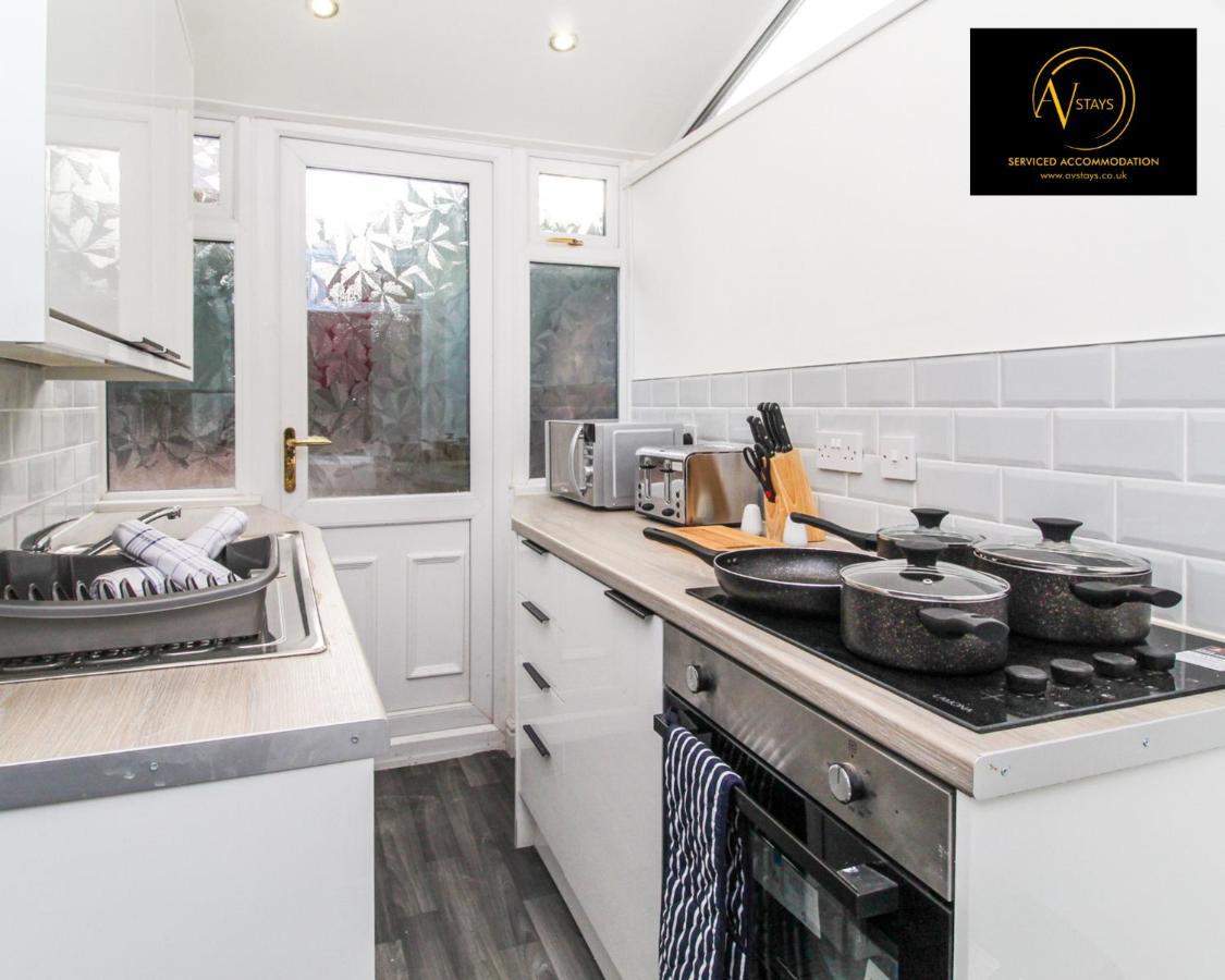 Modern House By Av Stays Short Lets & Serviced Accommodation St Helens St Helens  Extérieur photo