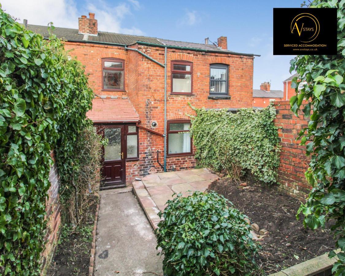 Modern House By Av Stays Short Lets & Serviced Accommodation St Helens St Helens  Extérieur photo